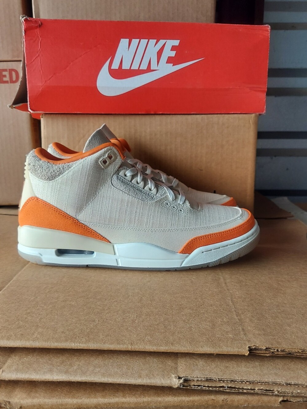 Air Jordan 3 Retro "STARFISH" IH7694-200